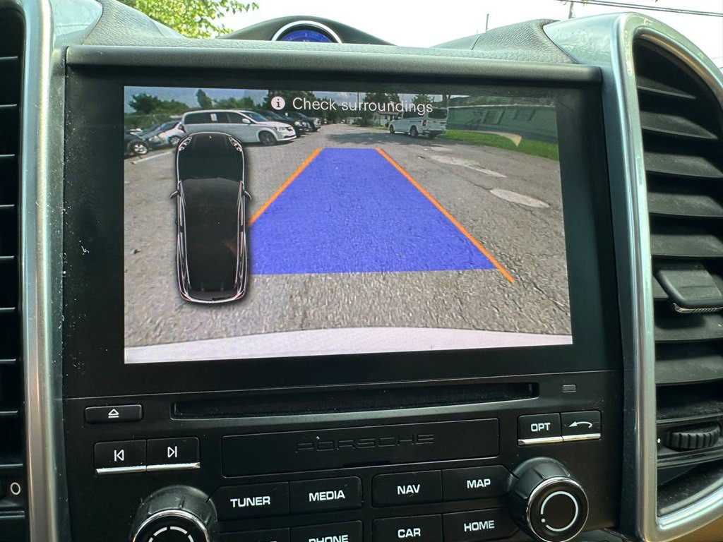 2017 Porsche Cayenne Image 30