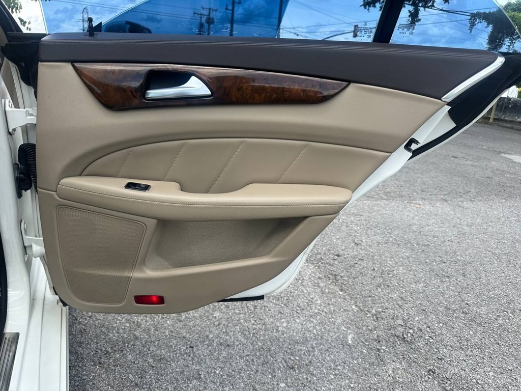 2012 Mercedes-Benz CLS-Class Image 24