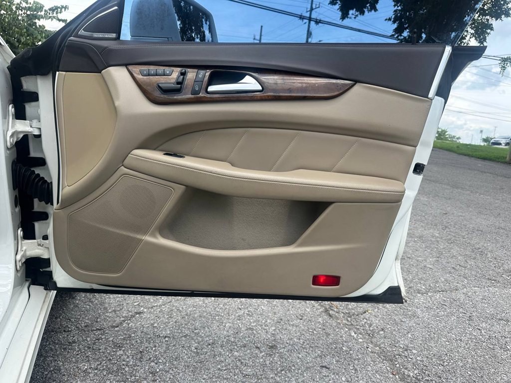 2012 Mercedes-Benz CLS-Class Image 26