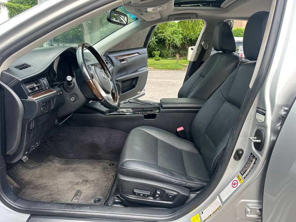 2014 Lexus ES Image 12