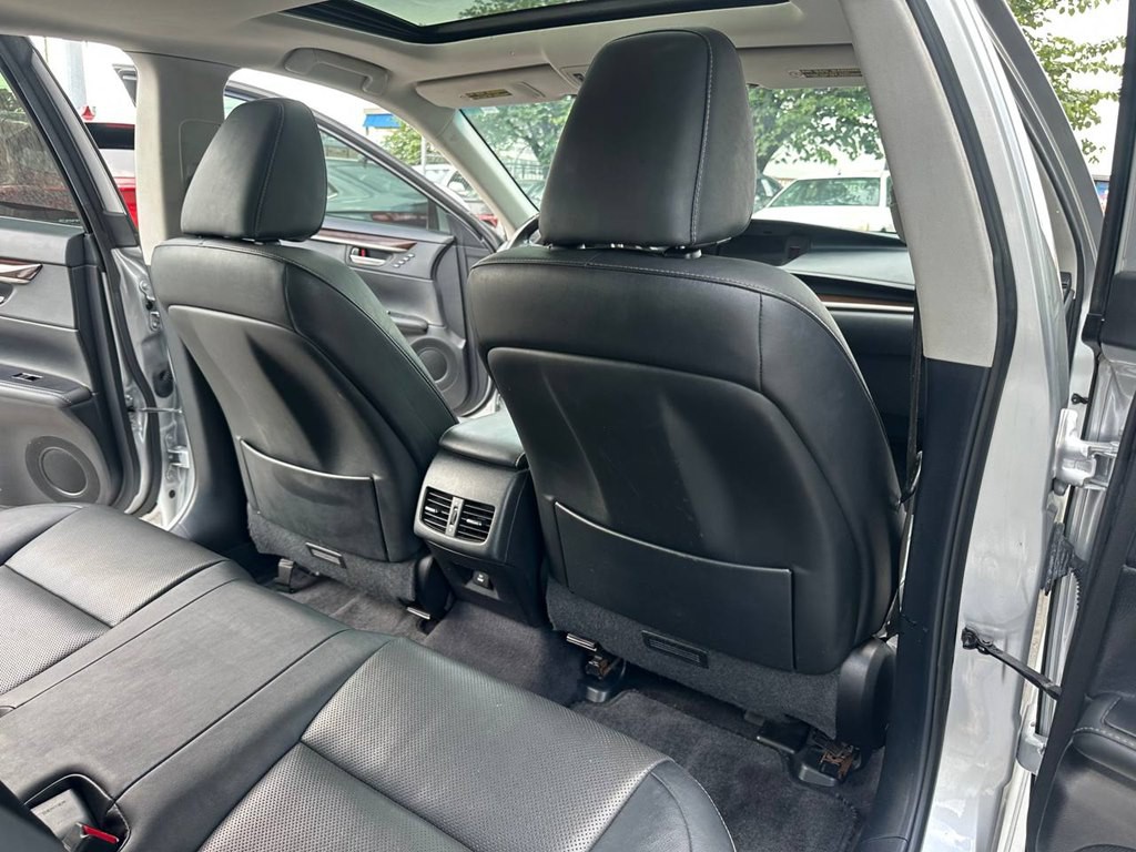 2014 Lexus ES Image 19