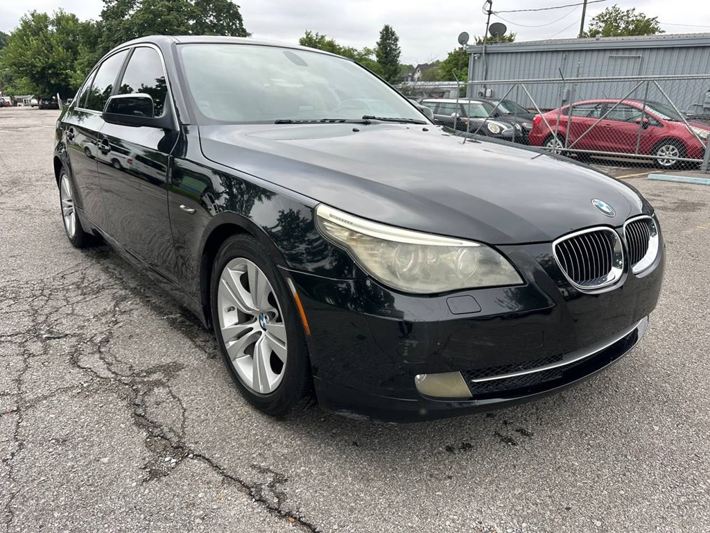 2010 BMW 5 Series Image 3