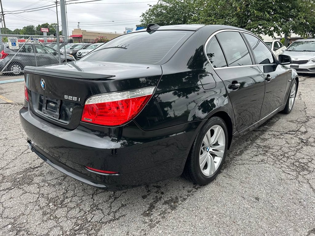 2010 BMW 5 Series Image 6