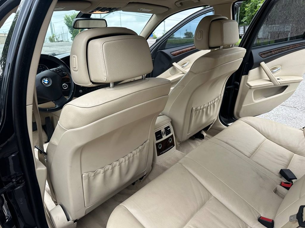 2010 BMW 5 Series Image 15