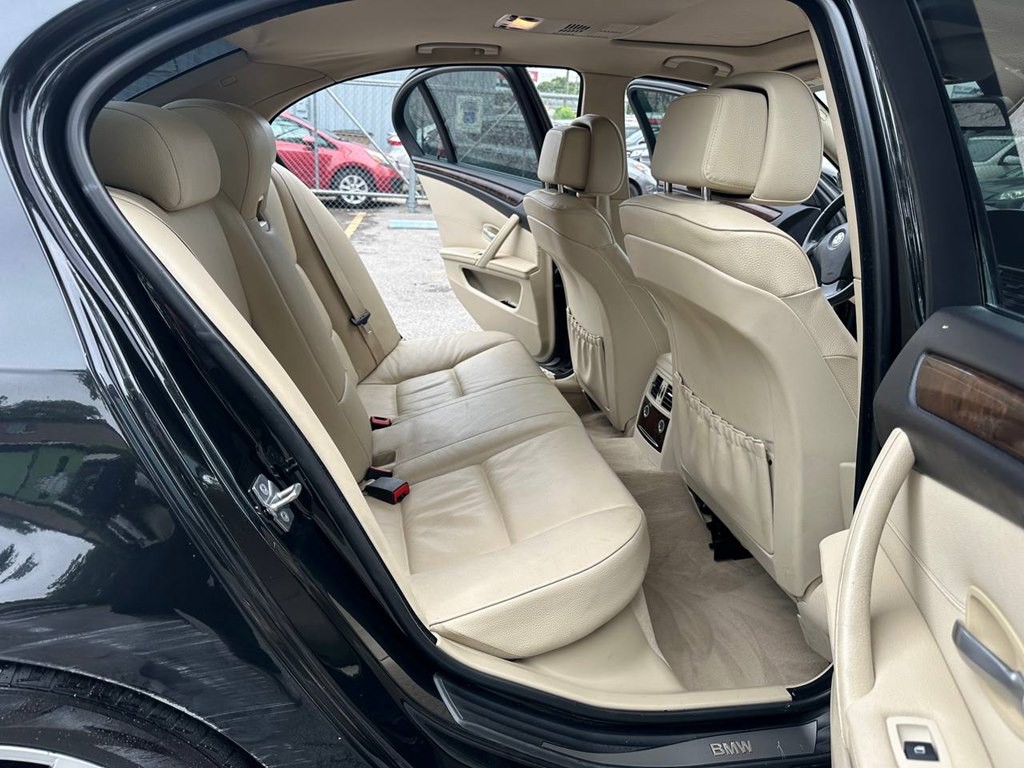 2010 BMW 5 Series Image 20