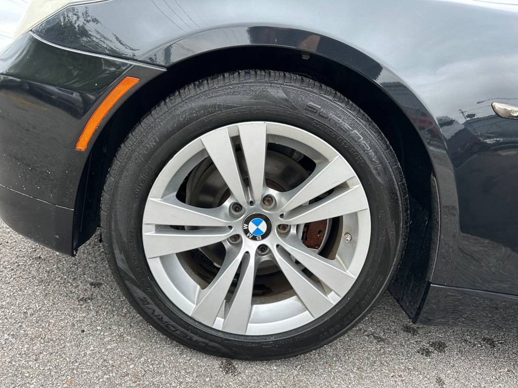 2010 BMW 5 Series Image 29
