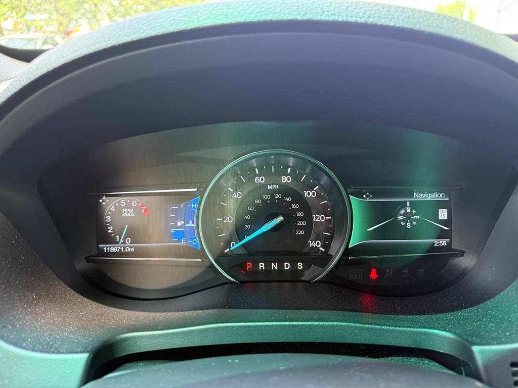 2016 Ford Explorer Image 36