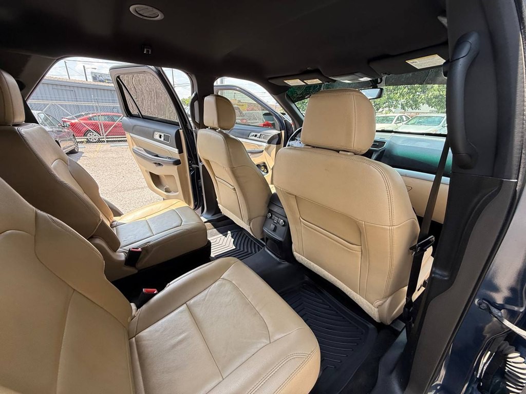 2016 Ford Explorer Image 27
