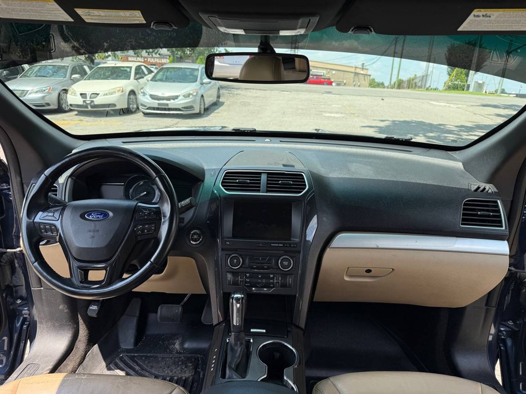 2016 Ford Explorer Image 29