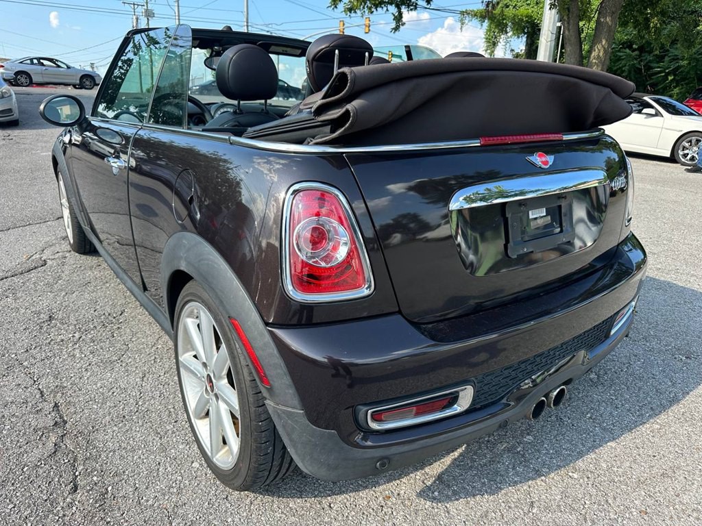 2013 MINI Cooper Image 30