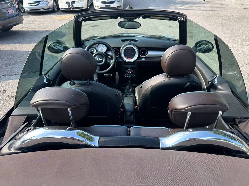 2013 MINI Cooper Image 32