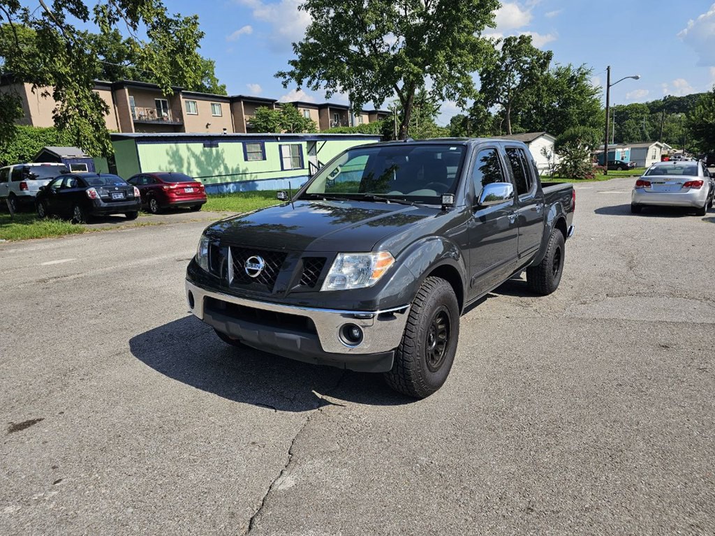 2013 Nissan Frontier Image 2
