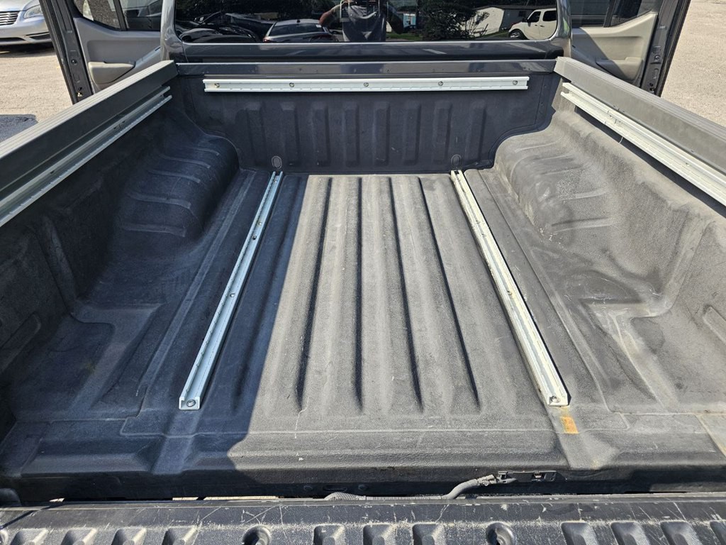 2013 Nissan Frontier Image 17