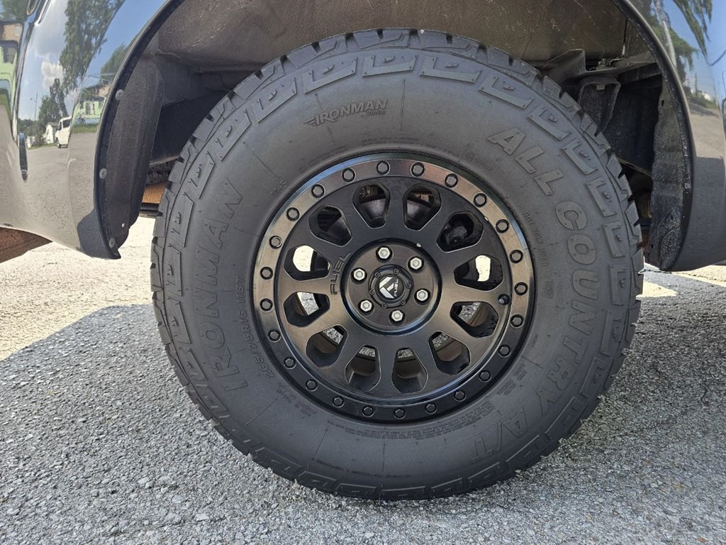 2013 Nissan Frontier Image 24