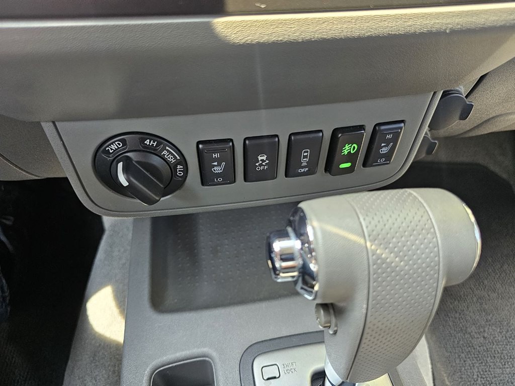 2013 Nissan Frontier Image 31