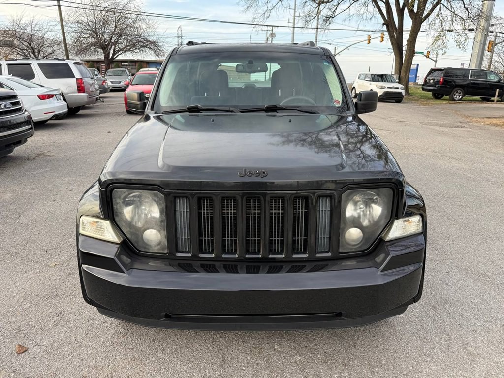 2012 Jeep Liberty Image 2