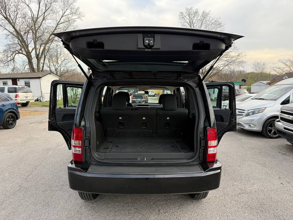 2012 Jeep Liberty Image 11