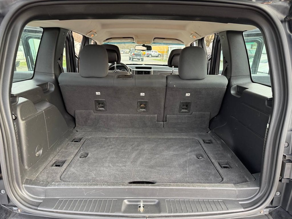 2012 Jeep Liberty Image 13