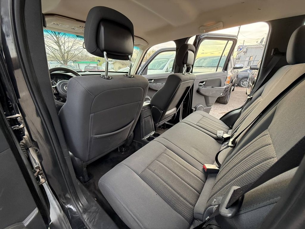 2012 Jeep Liberty Image 21