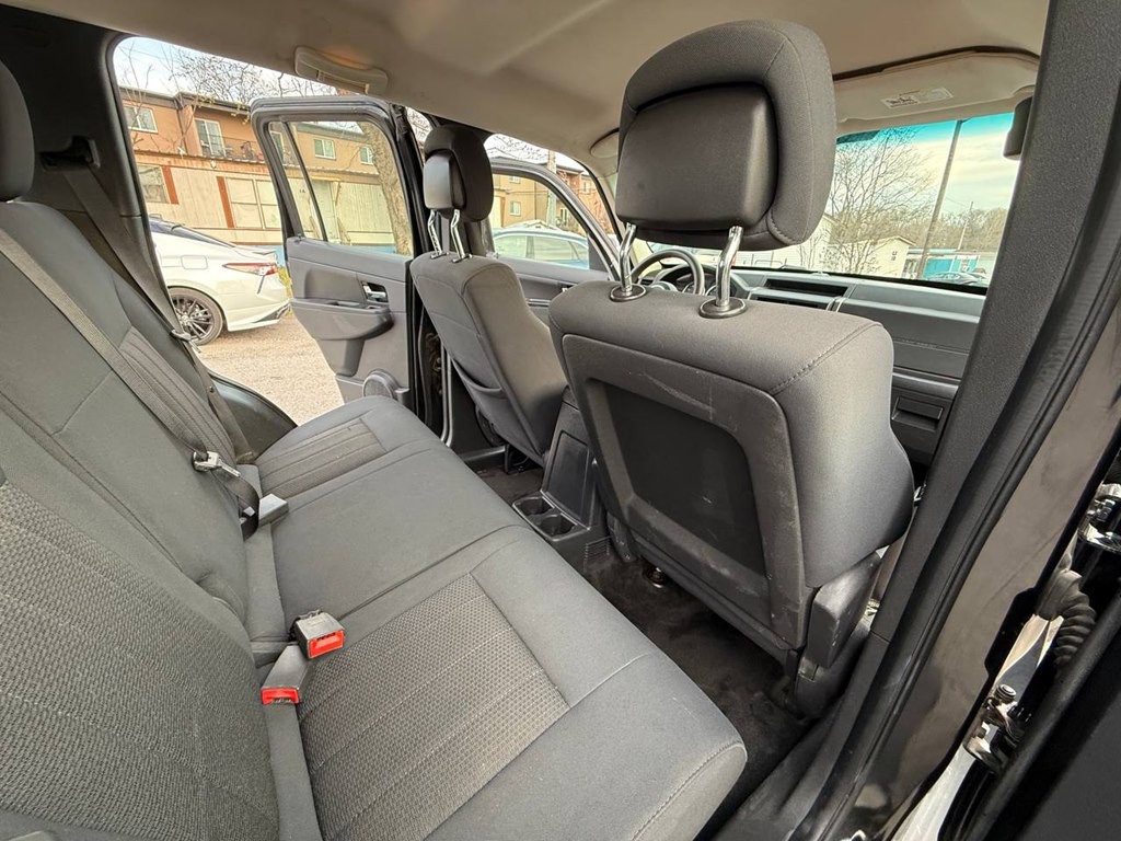 2012 Jeep Liberty Image 24