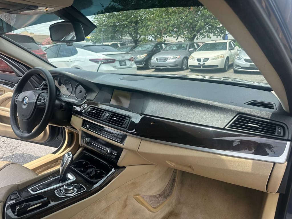 2013 BMW 5 Series Image 62