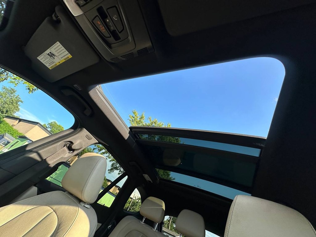 2018 BMW X1 Image 32