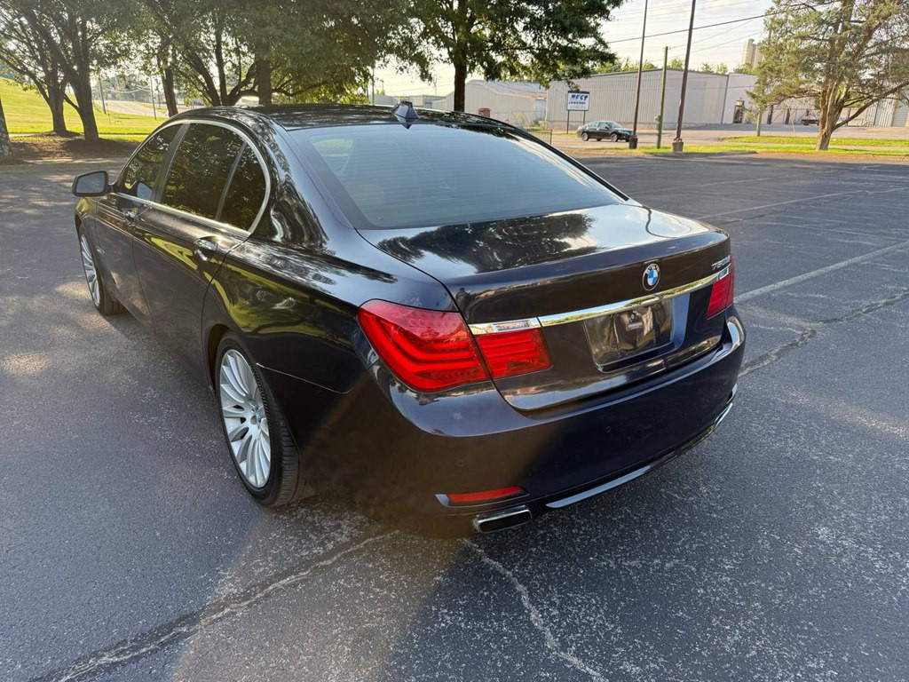 2012 BMW 7 Series Image 7