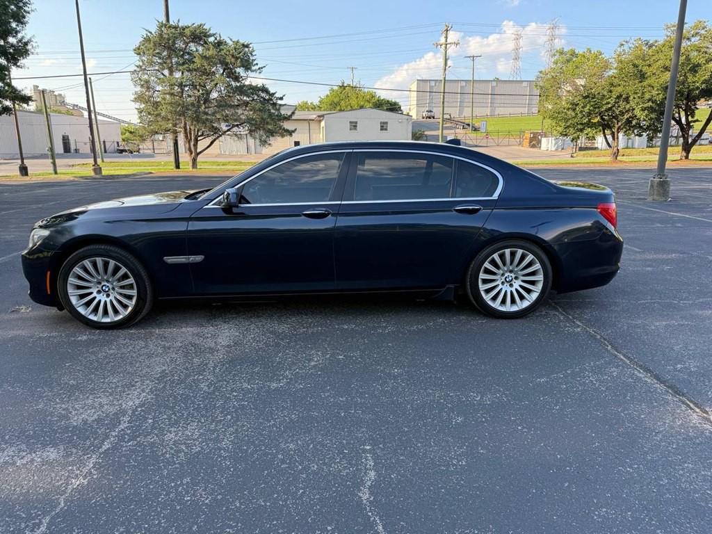 2012 BMW 7 Series Image 8