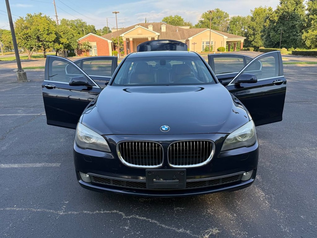 2012 BMW 7 Series Image 10