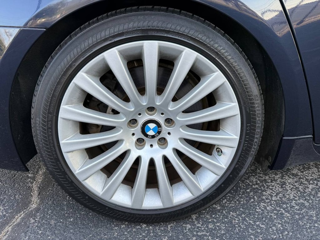 2012 BMW 7 Series Image 29