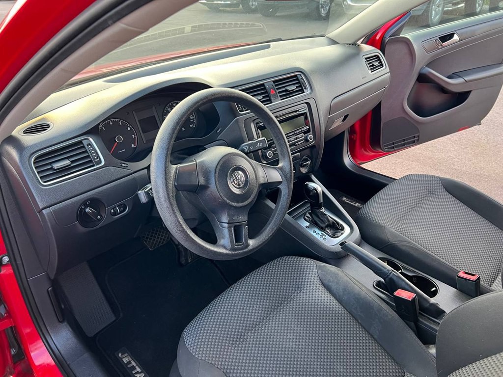 2013 Volkswagen Jetta Image 13