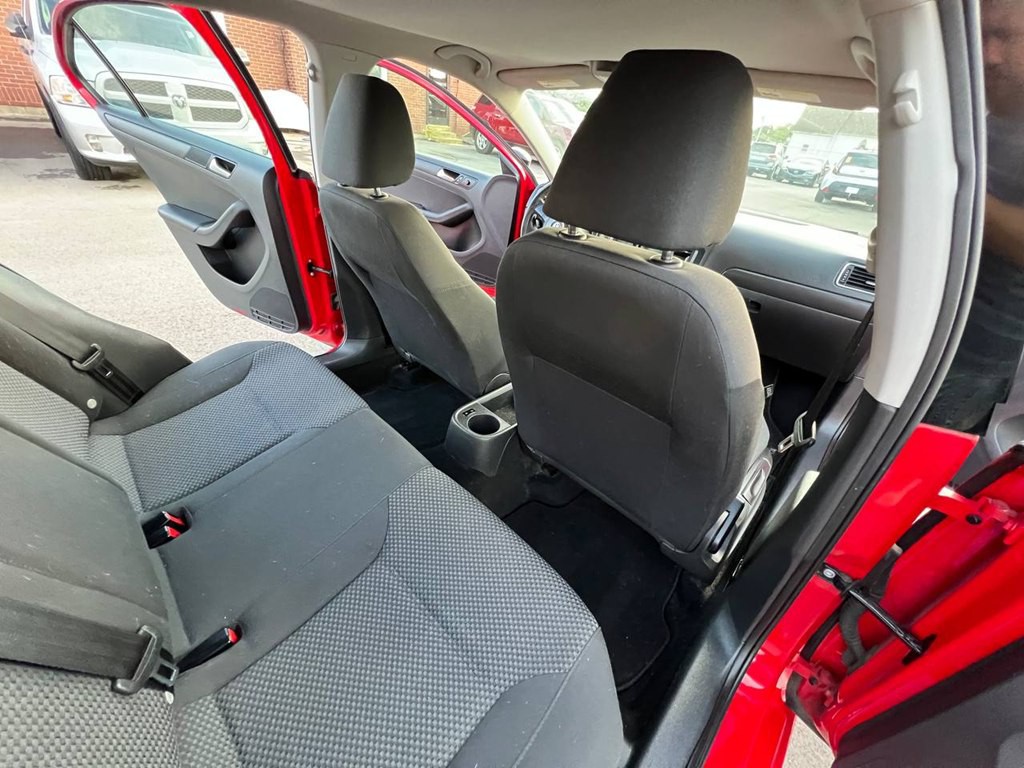 2013 Volkswagen Jetta Image 18