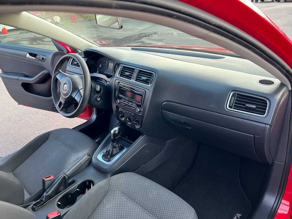 2013 Volkswagen Jetta Image 22