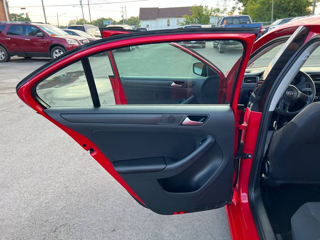 2013 Volkswagen Jetta Image 27
