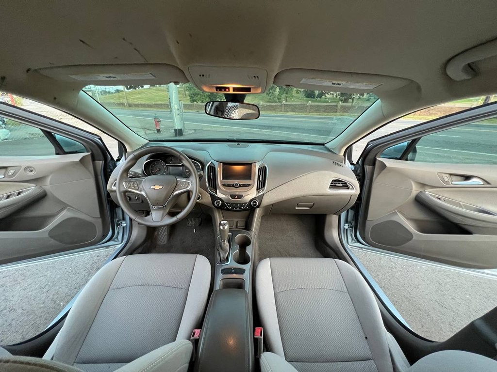 2017 Chevrolet Cruze Image 18