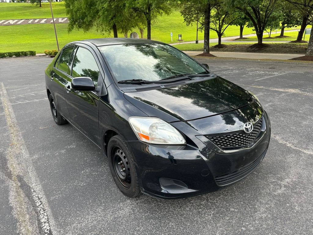 2012 Toyota Yaris Image 3