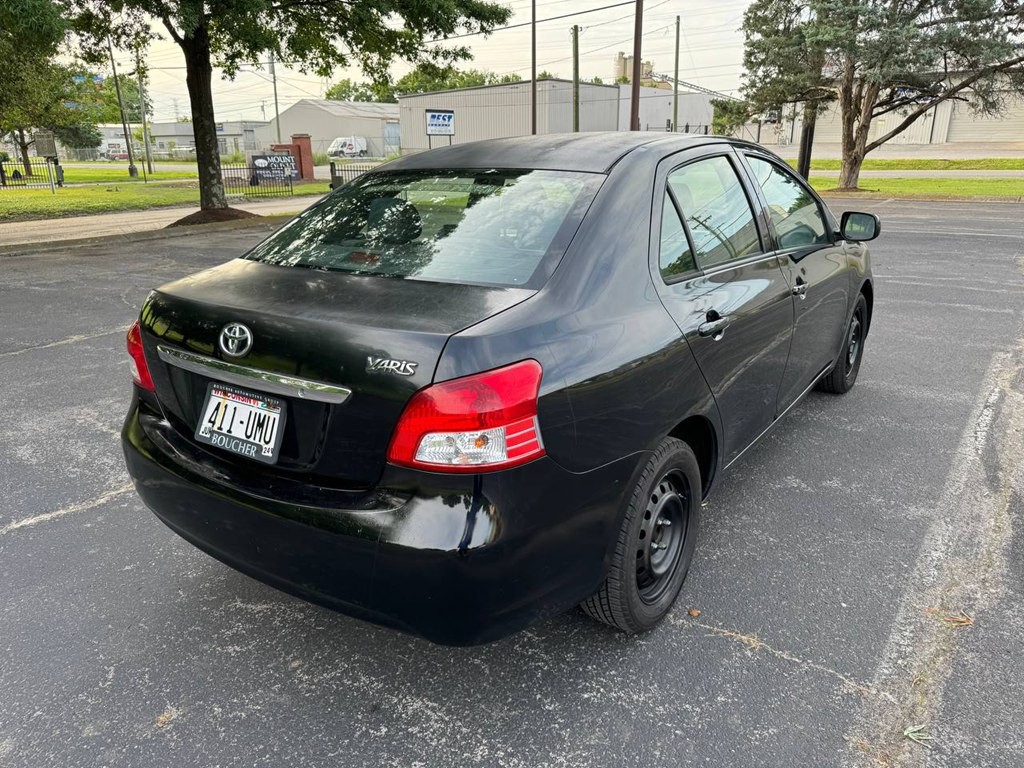 2012 Toyota Yaris Image 5