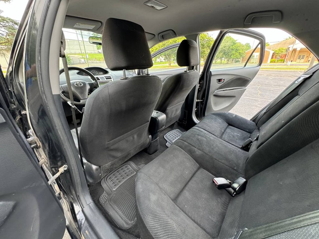 2012 Toyota Yaris Image 20