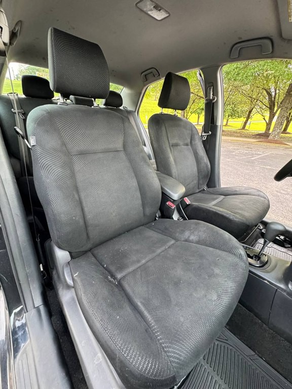 2012 Toyota Yaris Image 28