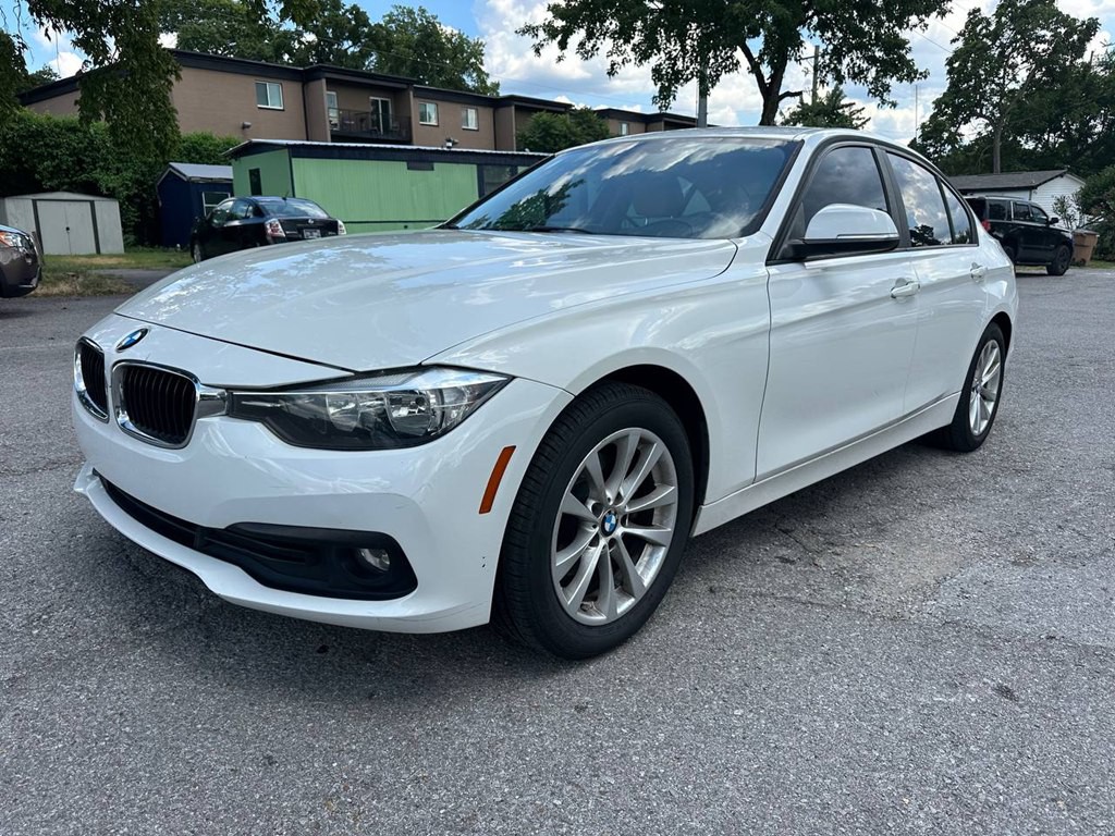 2017 BMW 3 Series Image 2