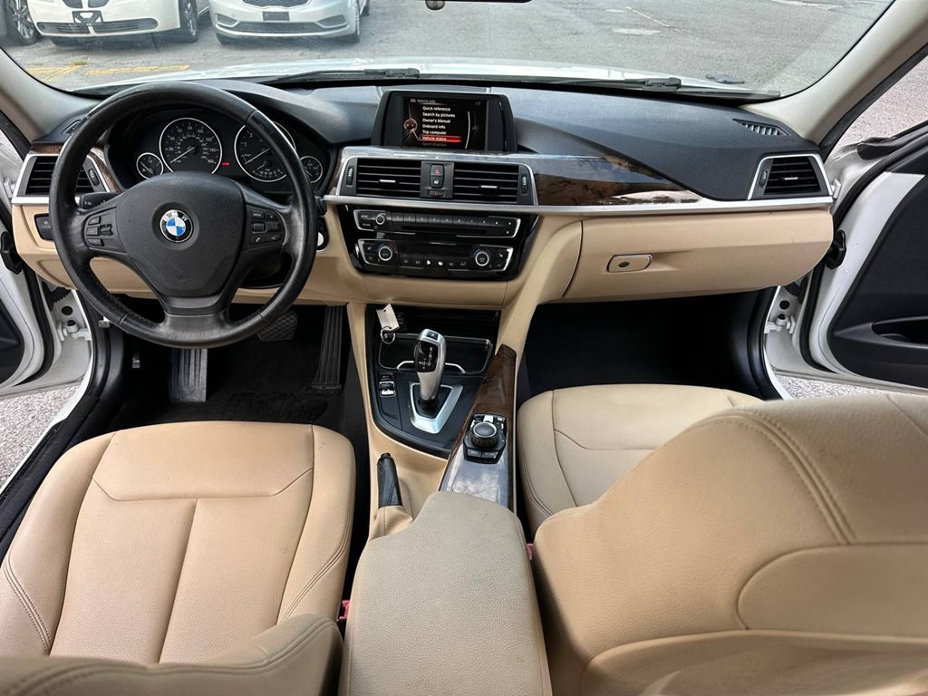 2017 BMW 3 Series Image 20