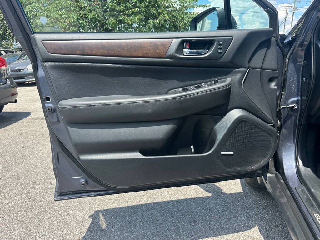 2015 Subaru Outback Image 17