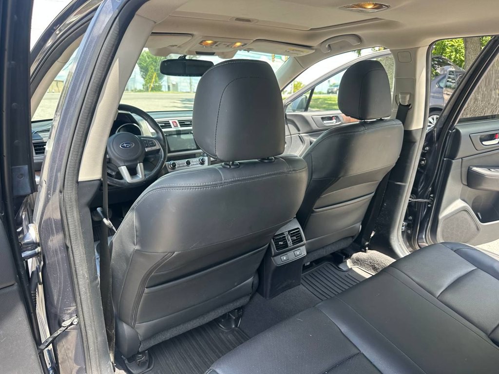 2015 Subaru Outback Image 18