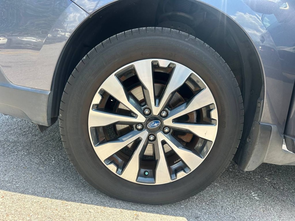 2015 Subaru Outback Image 32