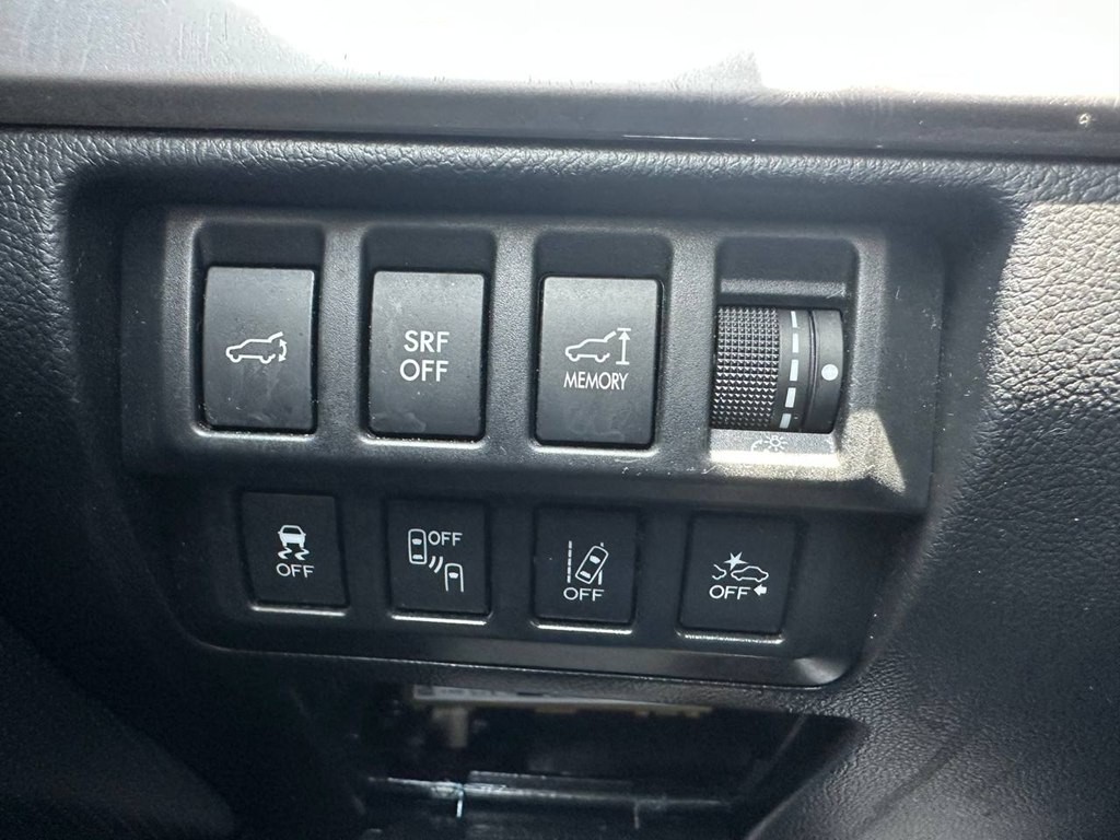2015 Subaru Outback Image 38