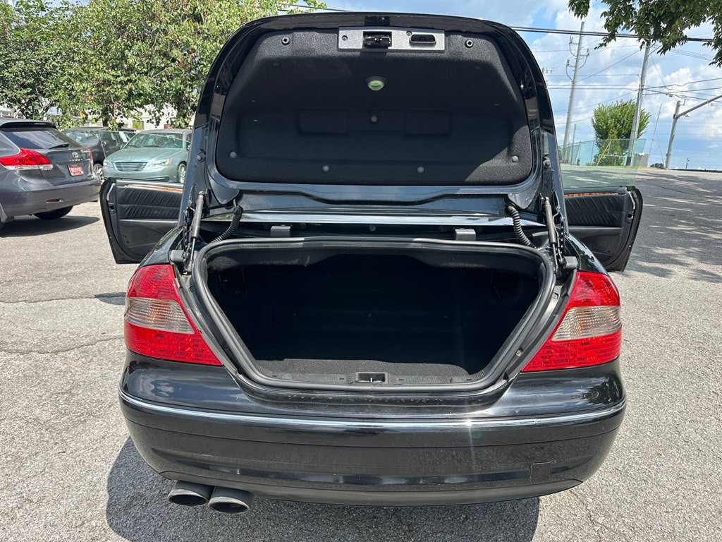 2008 Mercedes-Benz CLK-Class Image 12