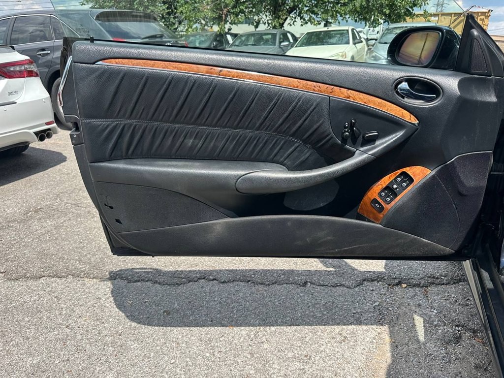 2008 Mercedes-Benz CLK-Class Image 17