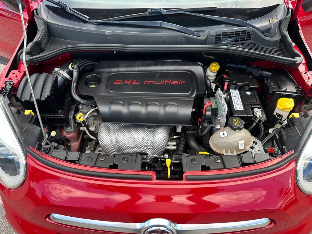 2016 FIAT 500 Image 12