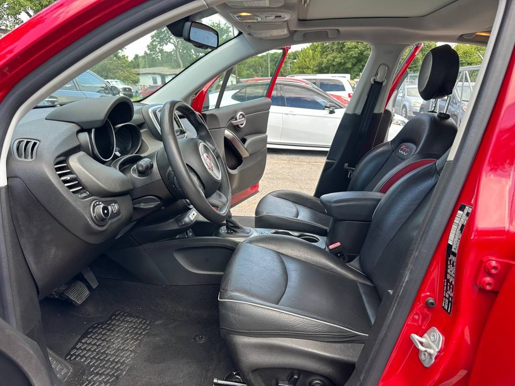 2016 FIAT 500 Image 13