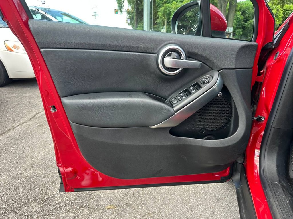 2016 FIAT 500 Image 17